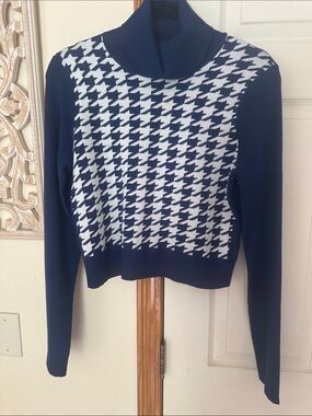 TOCCIN Morgan Turtleneck Knit  bold check pattern sweater - Navy & White .